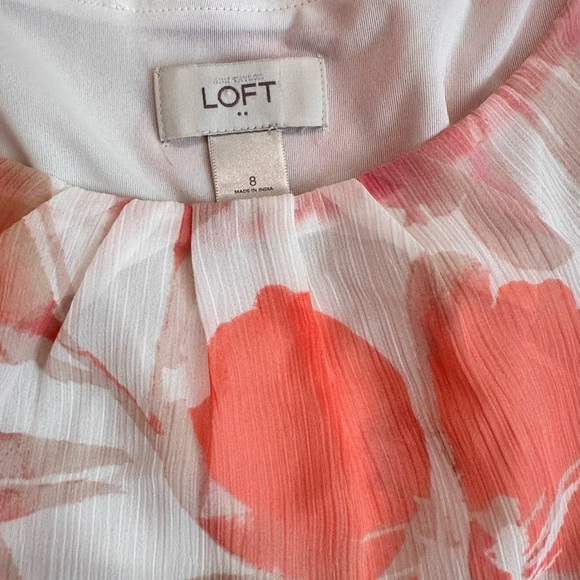 LOFT ~ Women’s cream/peach colored lined dress w/ruched waistline size 8 - Picture 3 of 8